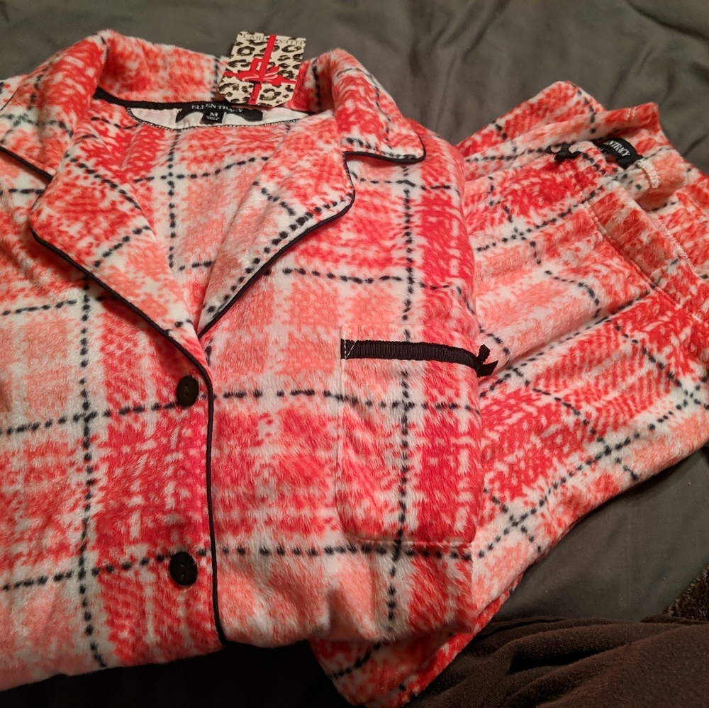 Ellen Tracy Cozy Notched Collar 2 Piece Pajama Set Size Medium, multi PLD